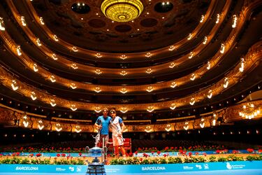 Rafa Nadal y David Ferrer en el teatro Liceo de Barcelona como presentación del Barcelona Open de 2014.