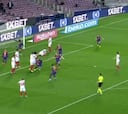 Vean a Messi tras el gol de Piqué