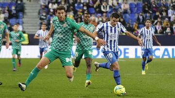 Jairo y Babic, durante el M&aacute;laga - Almer&iacute;a.