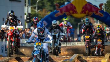 Competitors perform during the prologue day of FIM Hard Enduro World Championship 2022 Stop 5 - Red Bull Romaniacs in Sibiu, Romania on July 26, 2022 // Attila Szabo / Red Bull Content Pool // SI202207260508 // Usage for editorial use only //