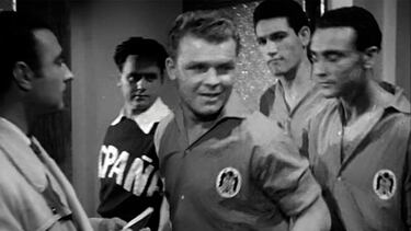 La leyenda del FC Barcelona protagonizó su propia película biográfica titulada "Los ases buscan la paz" (1954/1955). En este filme, dirigido por Arturo Ruiz Castillo, el futbolista se interpreta a sí mismo.