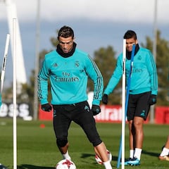 Benzema, único ausente en el entrenamiento del Madrid