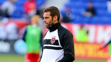 El mediocampista estadounidense disputó 138 partidos en la MLS donde anotó 19 goles y dio 17 asistencias. Con la selección jugó 38 partidos. Actualmente es entrenador del DC United.