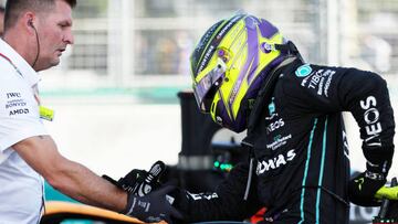 Hamilton se duele de la espalda al terminar la carrera de Bakú