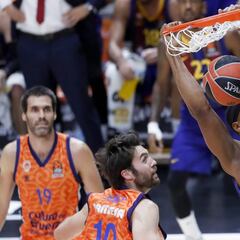 El Barça no necesita a Mirotic para frenar en seco al Valencia