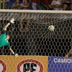 La fea caída de un Chile que selló su suerte en tan solo 8 minutos