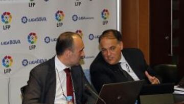 Javier Tebas, presidente de la LFP, junto a Javier G&oacute;mez (vicepresidente)