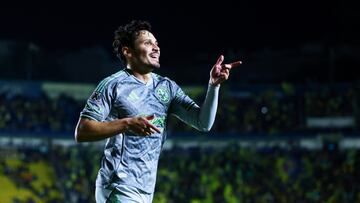 Soccer Football - Liga MX - Club America v Mazatlan - Estadio Ciudad de los Deportes, Mexico City, Mexico - March 15, 2026 Club America's Raphael Veiga celebrates scoring their first goal REUTERS/Eloisa Sanchez