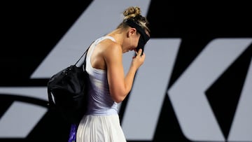 Tennis - Merida Open - Yucatan Country Club, Merida, Mexico - February 28, 2025 Spain's Paula Badosa leaves the court by a walkover during her quarter final match against Australia's Daria Gavrilova REUTERS/Carlos Perez Gallardo