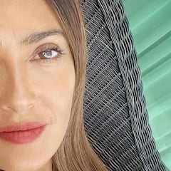 Salma Hayek sorprende en redes con su 'juventud eterna' 21 años después