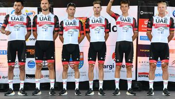 Kielce (Poland), 29/07/2022.- Riders of the Team UAE Emirates attend the teams presentation ahead of the 79th edition of the Tour de Pologne cycling race in Kielce, Poland, 29 July 2022. The 79th edition of the Tour de Pologne will start in Kielce on 30 July. (Ciclismo, Polonia) EFE/EPA/Piotr Polak POLAND OUT
