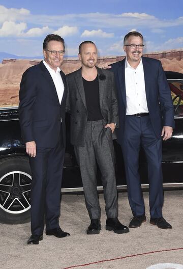 Los protagonistas de 'Breaking Bad' posaron junto al creador de la serie, Vince Gilligan.