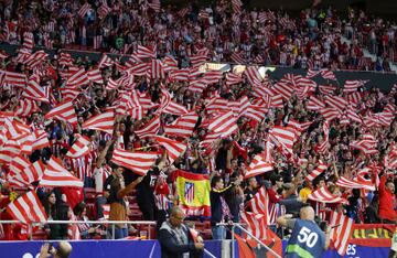 Fans pack into the new stadium