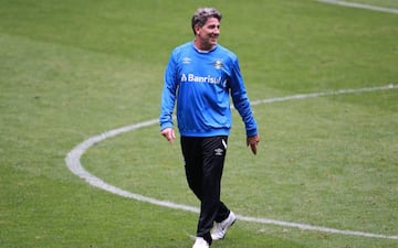 Soccer Football - Copa Libertadores Final - Gremio training - Arena do Gremio, Porto Alegre, Brazil - November 21, 2017. Gremio head coach Renato Gaucho smiles