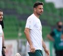 Claudio Pizarro peleará la permanencia con el Bremen