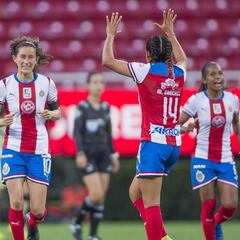 Chivas goleó al América en el Clásico de la Liga MX Femenil