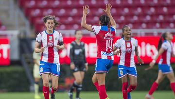 Chivas gole&oacute; al Am&eacute;rica en el Cl&aacute;sico de la Liga MX Femenil