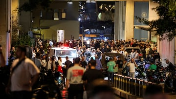 People gather outside American University of Beirut Medical Center (AUBMC) as more than 1,000 people, including Hezbollah fighters and medics, were wounded when the pagers they use to communicate exploded across Lebanon, according to a security source, in Beirut, Lebanon September 17, 2024. REUTERS/Mohamed Azakir TPX IMAGES OF THE DAY