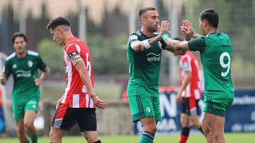 Rober Ibáñez durante un amistoso con Osasuna.