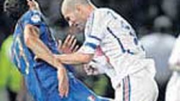<b>POLÉMICA. </b>Materazzi y Zidane, en 2006.