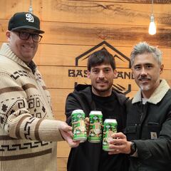 Una cerveza para celebrar 900 partidos imparables