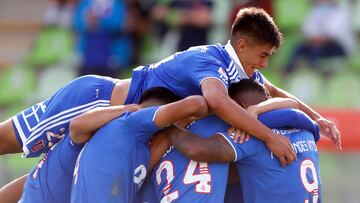 Futbol, Universidad de Chile vs Union Espanola.
Fecha 6, campeonato Nacional 2022.
Los jugadores de Universidad de Chile celebran su segundo gol contra Union Espanola durante el partido de primera division disputado en el estadio Elias Figueroa de Valparaiso, Chile.
27/03/2022
Andres Pina/Photosport
Football, Universidad de Chile vs Union Espanola.
6th date, 2022 National Championship.
Universidad de Chile's players celebrate after scoring their second goal against Union Espanola during the first division match held at the Elias Figueroa stadium in Valparaiso, Chile.
27/03/2022
Andres Pina/Photosport