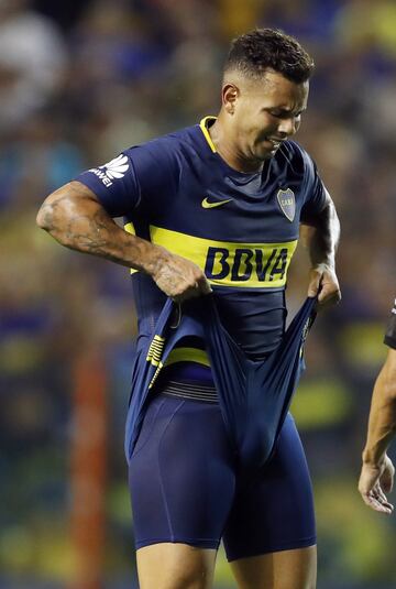 Buenos Aires, 27 enero 2018
SUPERLIGA
Boca Juniors vs Colon Sta Fe por la fecha 13 del Torneo en el Estadio La Bombonera.

Fotos Gustavo Ortiz