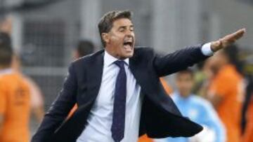 Míchel ya escucha críticas: "El equipo no va a ninguna parte"