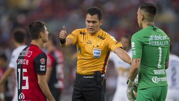 Foto de accion del partido Atlas vs Pumas correspondiente a la jornada 3 del Apertura 2018 de la Liga BBVA Bancomer desde el estadio Jalisco.
EN LA FOTO:
Action photo of the match Atlas vs Pumas corresponding to day 3 of the 2018 Opening of Liga BBVA Bancomer from the Jalisco stadium.
IN THE PHOTO: