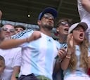 Lo de este hombre a esta mujer con el gol de Argentina es mucho hasta para un argentino futbolero
