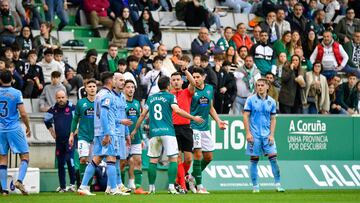 18/02/24 PARTIDO SEGUNDA DIVISION
RACING FERROL - LEVANTE
EXPULSION TARJETA ROJA ALEX LOPEZ
ARBITRO CID CAMACHO
FOTO ENVIADA AGUSTIN.BORRAJO.LAGO.