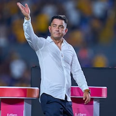 Pedro Losa en defensa de jugadora que portará el número de Liz Ovalle