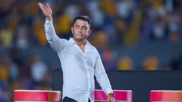 Pedro Losa en defensa de jugadora que portará el número de Liz Ovalle