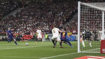 0-2. Messi marcó el segundo gol.