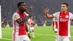 Netherlands: Ajax vs Fortuna Sittard
 AMSTERDAM, 25-09-2019 Johan Cruyff Arena , Dutch Eredivisie Football season 2019 / 2020 . Ajax player Quincy Promes celebrating the 3-0 during the match Ajax - Fortuna Sittard.
 
 
 25/09/2019 ONLY FOR USE IN SPAIN