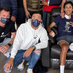 Egan Bernal, en casa con su familia y amigos