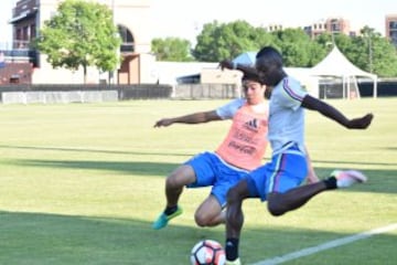 Fuerte calor acompaña trabajo de la Selección Colombia