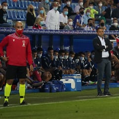 Calleja: "Queda casi una temporada entera y no hay que ponerse nerviosos"