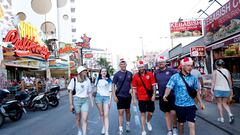 Soccer Football - Euro 2024 - Fans gather for England v Slovenia - Benidorm, Spain - June 25, 2024 England fans in Benidorm before the match REUTERS/Eva Manez