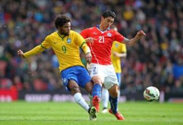 Hernández fue parte de la prenómina de Chile para el Mundial de Brasil. Un desgarro lo dejó fuera de carrera.