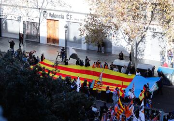 La manifestación de Valencia contra Lim, en imágenes