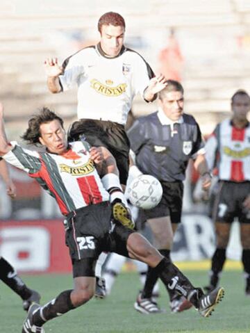 El volante uruguayo llegó a Colo Colo en 2001, pero no convenció y partió tras solo seis meses.