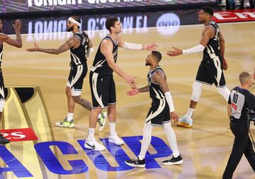 Milwaukee Bucks celebrate