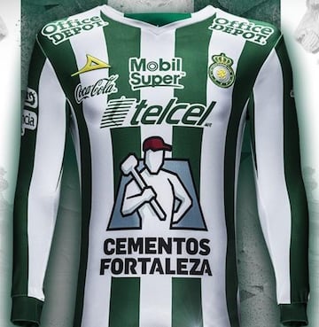 Es el tercer jersey del 2018.
La gran cantidad de patrocinadores es la razón por la cual se encuentra dentro de esta lista. 