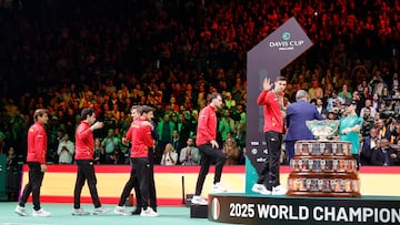 BOLOGNA (Italy), 23/11/2025.- Spain's tennis team attends the award ceremony at the end of the Davis Cup 2025 Final 8 at Fiere Exhibition Centre in Bologna, Italy, 23 November 2025. (Tenis, Italia, España) EFE/EPA/ELISABETTA BARACCHI