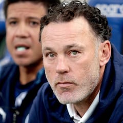 Gabriel Milito, en la cuerda floja tras otro tropiezo