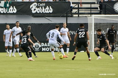 Rabia y necesidad se cruzan en el duelo entre Almería y Huesca
