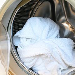 Un experto descoloca al desvelar cada cuántos días hay que echar las toallas a lavar: “El 89% de las toallas tienen bacterias que causan enfermedades”