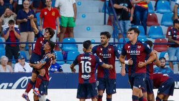 El talento del Levante se impone a la dureza del Eldense