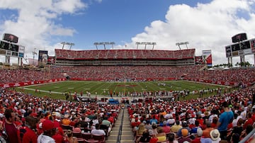 Tampa ha recibido también juegos de campeonato a nivel colegial, pero siempre han tenido problemas para alcanzar una buen asistencia como sucedió en la temporada 2008-2009.